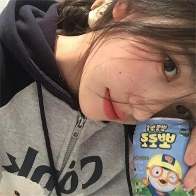 圣洁的艾曼妞